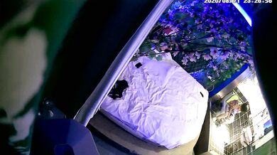 《绝版重磅经典收藏》CP界天花板女厕隔板缝洞中特写偸拍超多小姐姐美少妇方便亮点多靓妹先吐后尿高跟女尿尿还把B掰开 (3)